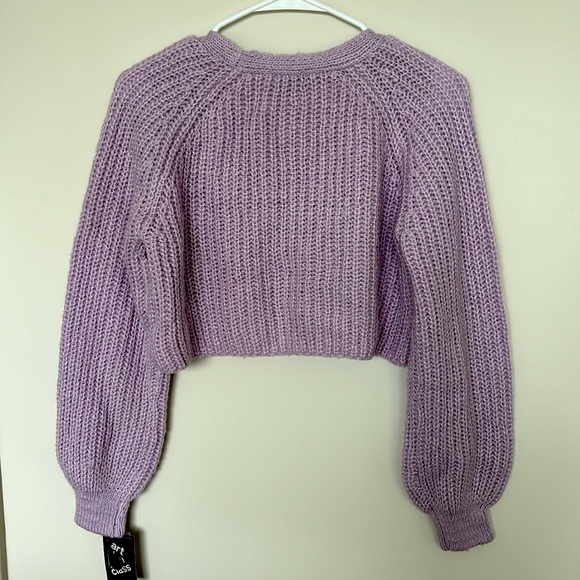 Super Cute Cropped Lilac Sweater - Picture 5 of 6